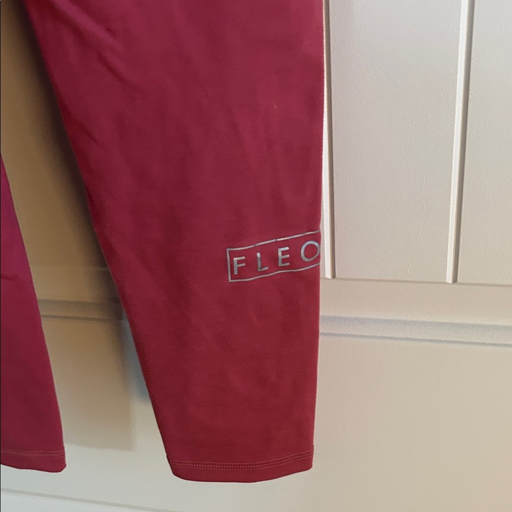 Fleo Raspberry Leggings - Picture 2 of 4